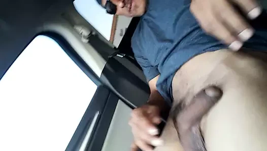 Karım bir yabancıyı emiyor