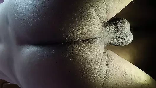 Hintli Bengalli ev hanımı sert sikişiyor ve boşalıyor