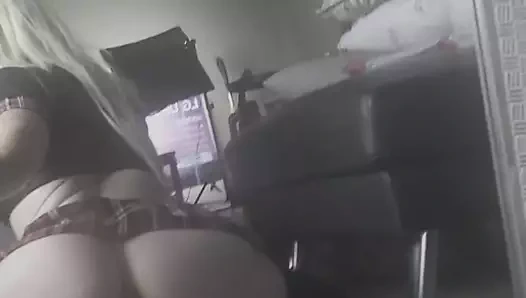 Şişman göt beyaz kız bazı çük arıyor