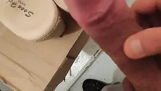 Aşınmış topuklu ayakkabılarla boşalma