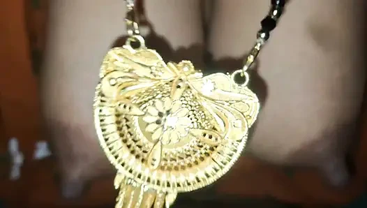 İri göğüslü banuu üvey babasıyla sikişiyor