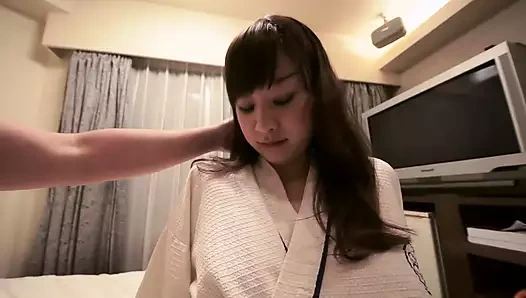 Hiç bu kadar lezzetli göğüslere dokunmamıştım çok sulu ve azgın onlara dokunduğumda boşaldım