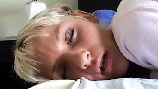 Kız arkadaşım tarafından götten parmaklanıyor