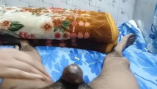 Bhabi ne pussy dhekha ke Lund khada kar Diya