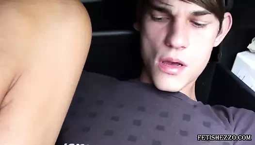 Oğlan fetişi merkez