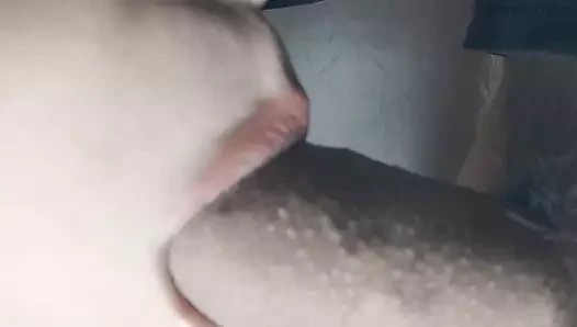 Sıcak şehvetli oral seks kapatmak