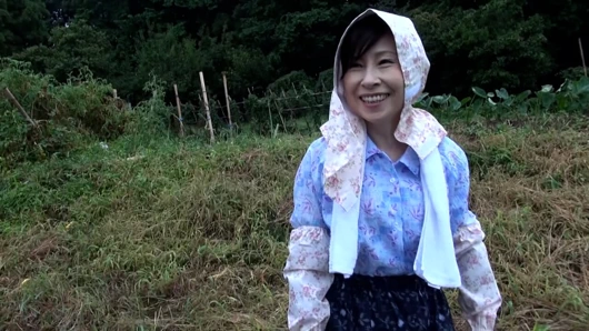 M996G04 A mature woman who likes the countryside and releases her sexual desire with AV and sex toys. Drowning in sexual desire and appearing in AV without thinking! Pleasure SEX with a young!