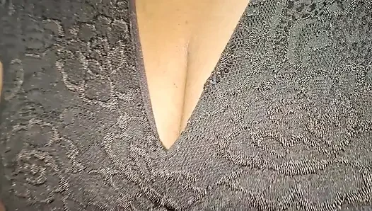 İri göğüslü Asyalı orta yaşlı seksi kadın süper ateşli video
