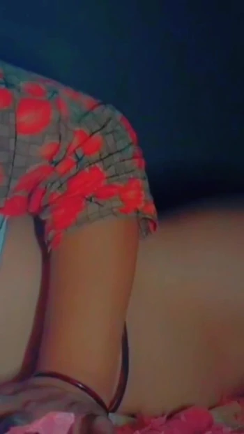 Эмоциональный момент из "ГОРЯЧАЯ КРАСИВАЯ СЕКСУАЛЬНАЯ АЗИАТСКАЯ ГОРЯЧАЯ ДЕЗИ СТУДЕНТКА-КРАСОТКА ММС ВИДЕО УСПОКОЕНИЕ ОГНЯ ЕЕ 🔥 МОЛОДОСТИ"