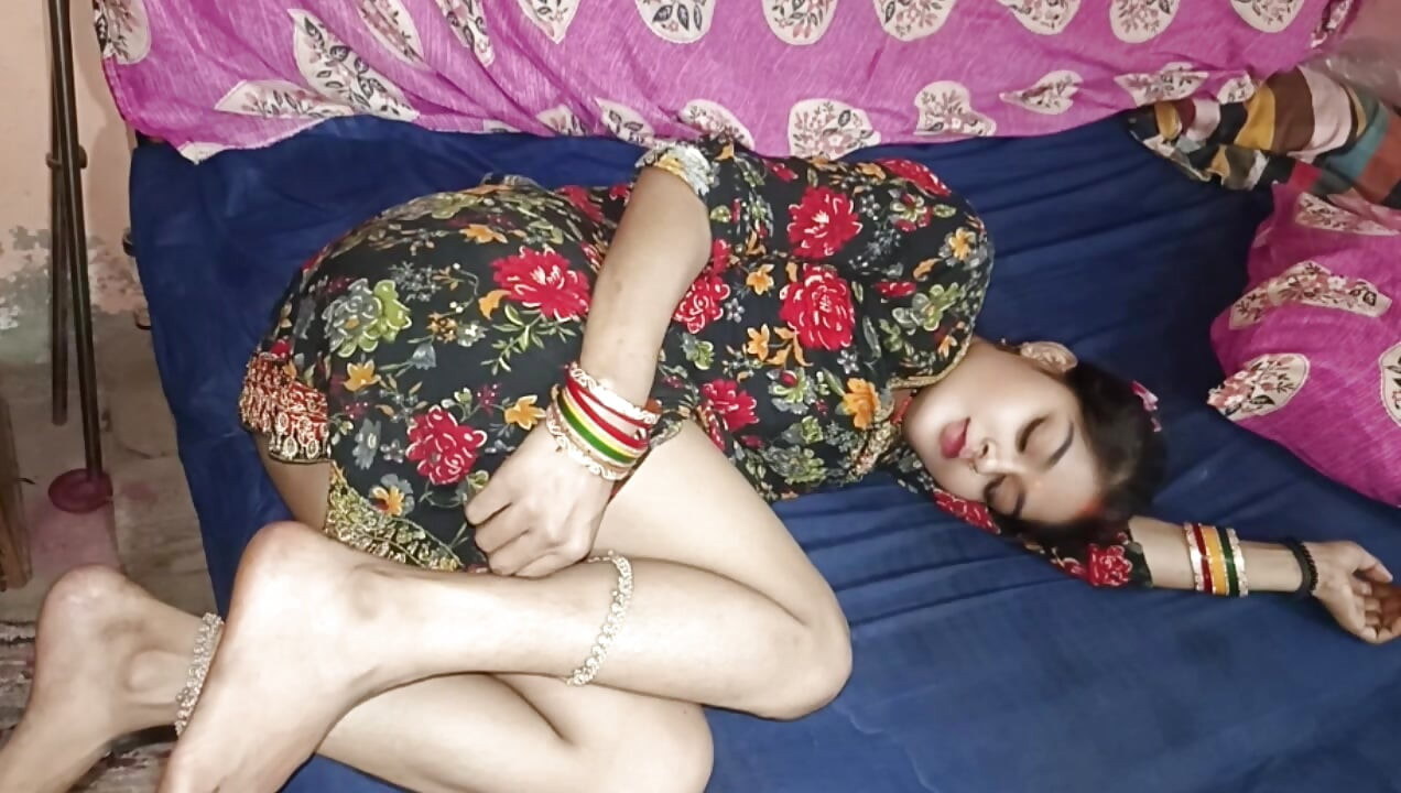 Hintli güzel yenge ve Müslüman yenge seks videosu ve desi kız desi köylü pornhub desi xxx video x master desi com