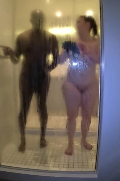 Бурные сексуальные встречи между сэром Maxximus и милфой Polyjswitch