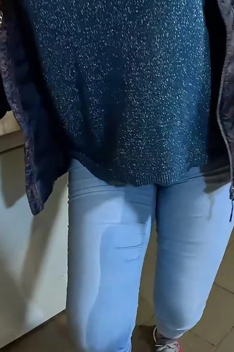 Cameltoe MILF Dances, Teases & Pees in Her Jeans - Wet Fetish Fantasy 335