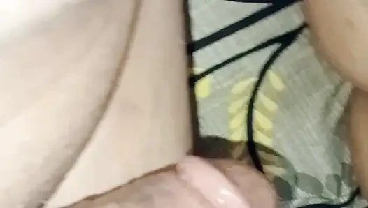 Noor ki Raseli leak hoti phudi ma jab Dala to ufff
