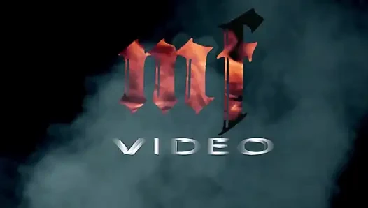 Sulu öğrencinin götü ve ıslak dili