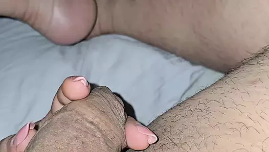 Seksi tırnaklı juliete mastürbasyon romeo yarak ereksiyonda