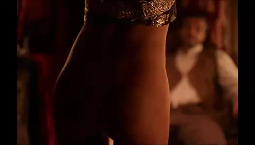 Koyu tenli dansöz dipsiz gider