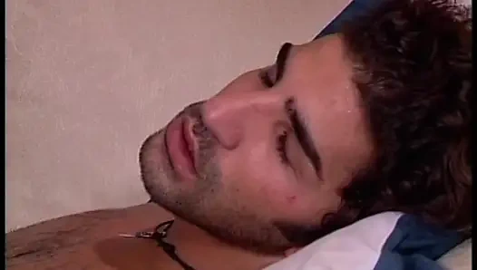 Bu Kız, Erkek Arkadaşını Sıcak Iç Çamaşırlarıyla Baştan Çıkarıyor Ve Kıçındaki Yarrağıyla Ödüllendiriliyor