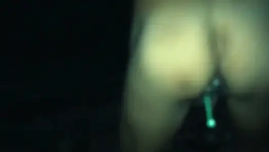 Jinekolojik olarak açılan götlü sapık twink mastürbasyon yapıyor