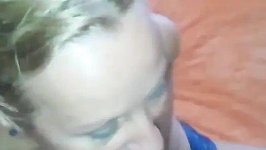 Selena'nın yakın çekim oral seks zevki