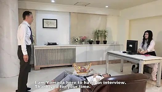 Sadist kadın başkanın kırbaçlama yüze oturma yeni gelen eğitimi