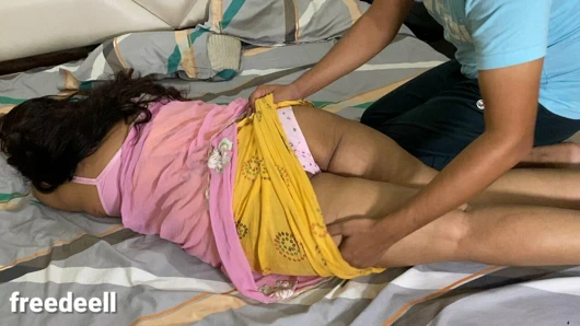 Bhabhi becerdin tarafından devar secretly at evde