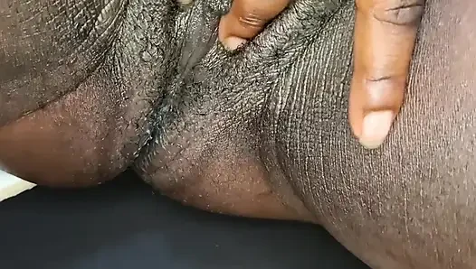 Sikişmek isteyen herkes için amcık mevcut, sadece ortaya çıkıp beni istediğin gibi sik.