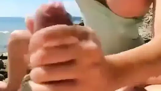 Başka bir kuzen karısı istiyor benim horoz