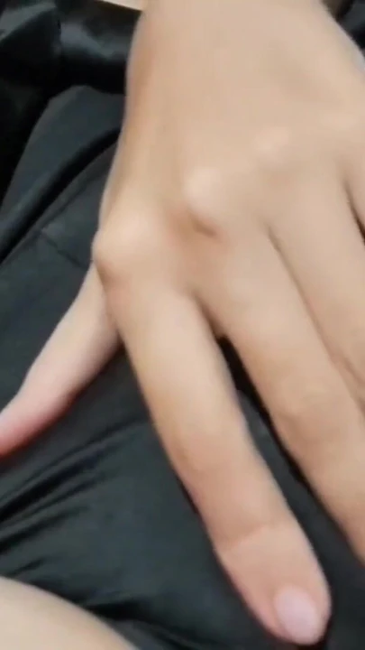 "Yaramaz üniversiteli kız amına dokunurken inliyor" dan unutulmaz an