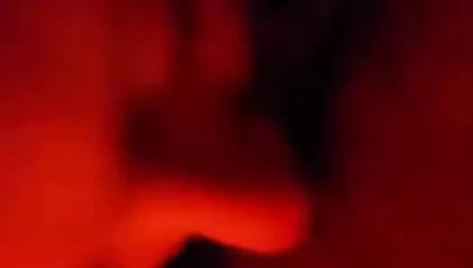 Isha kırmızı ışıkta yemiş et