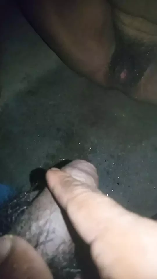 Bhabi ki chut me su, su kiya, bhabi ne banyo bana çiş kiya