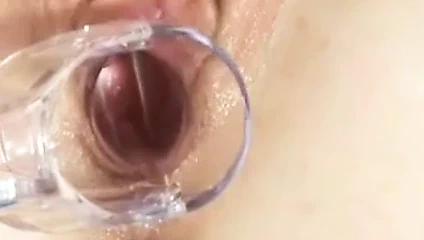 18 yaşındaki amatör vajina spekulum için çok sıkı