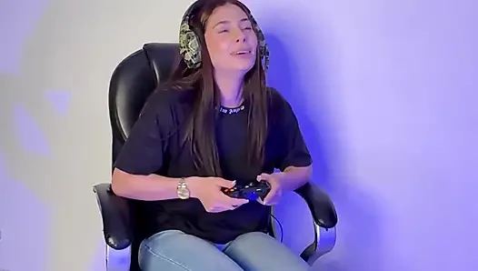 I Wet My Jeans While Playing with My Friends