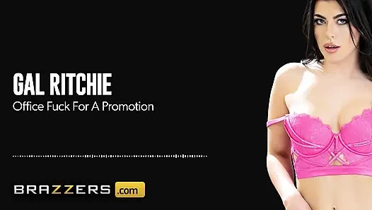 Terfi kızı Ritchie Brazzers için ofis sikişi