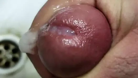 Dağıtım sırasında bir lavaboda cumming
