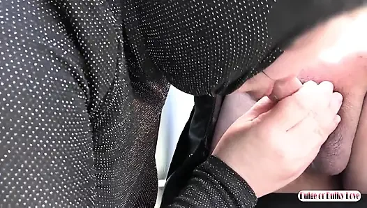 Büyük memeli evli kadın, kalın ve utanmaz dölleme seksi. Tombul olgun özel video, mutlaka görülmeli!