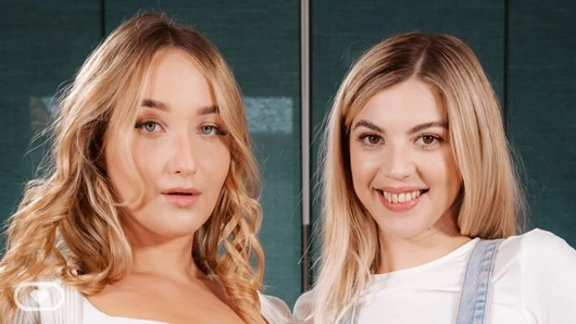 Fransız ve İtalyan hatunlarla üçlü seks - sanal gerçek porno