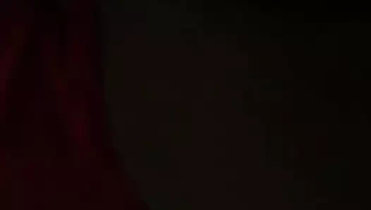 Büyük götlü orta yaşlı seksi kadın kay