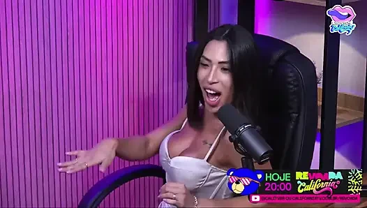 Podcast Revoada - Beatriz Miuky