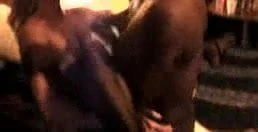 beyaz karısı aldı yukarı ve alır KEDİ beat üzerinde