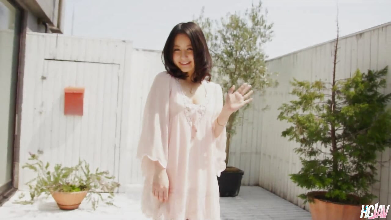 Güzel Japon sikişi ayumi iwasa dolduruluyor