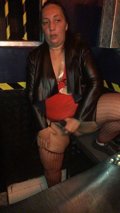 Удовольствие в секс-шопе Nancy