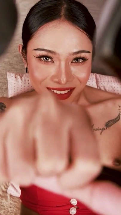 FRANKS-TGIRLWORLD: Daha Fazla Arriya! | Klip 2