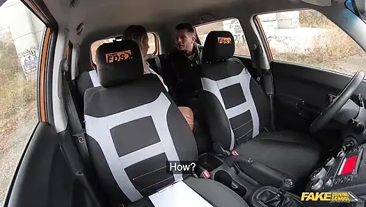 Fake Driving School - Crystal Swift показывает свои сиськи, чтобы получить лицензию