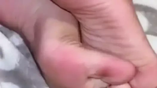 Ayaklarım biraz boşalmak istiyor