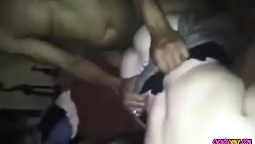 Milf infiel - esposa que engaña