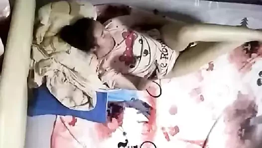 Güzel bir kadının mastürbasyon kamera arkası