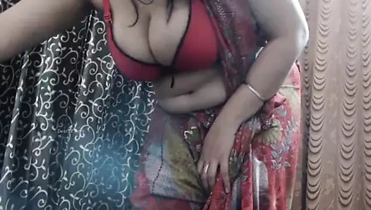 Meri badi taai ne mujsko video call krke santust kiya