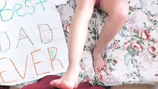 Helping benim üvey baba boşalmak için babalar gün adım kardeş tinder