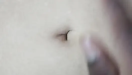 Tombul seksi Hintli tamil iri güzel evli kadın göbek ve göbek oyunu ve tıraşlı pembe amcıkla masaj