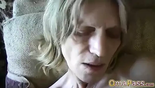 Omapass doğal kıllı olgun amatör porno video